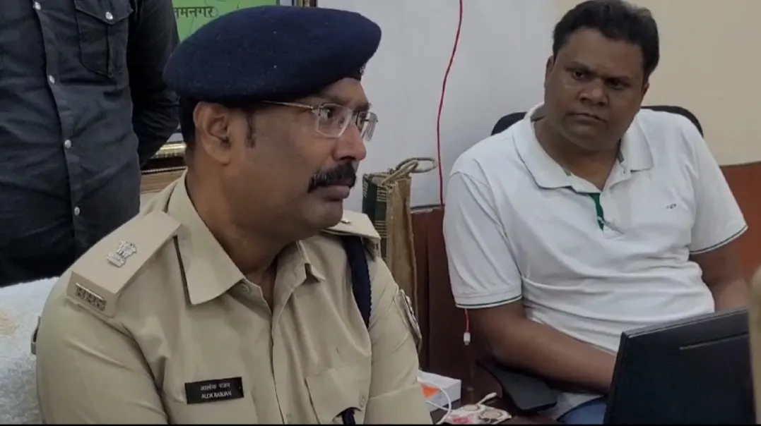 एक लाख में बेचने जा रहे थे 20 दिन की मासूम को,पकड़े गए
