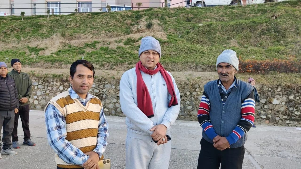 मुख्यमंत्री ने भराड़ीसैंण में चल रहे विकास कार्यों का किया निरीक्षण
