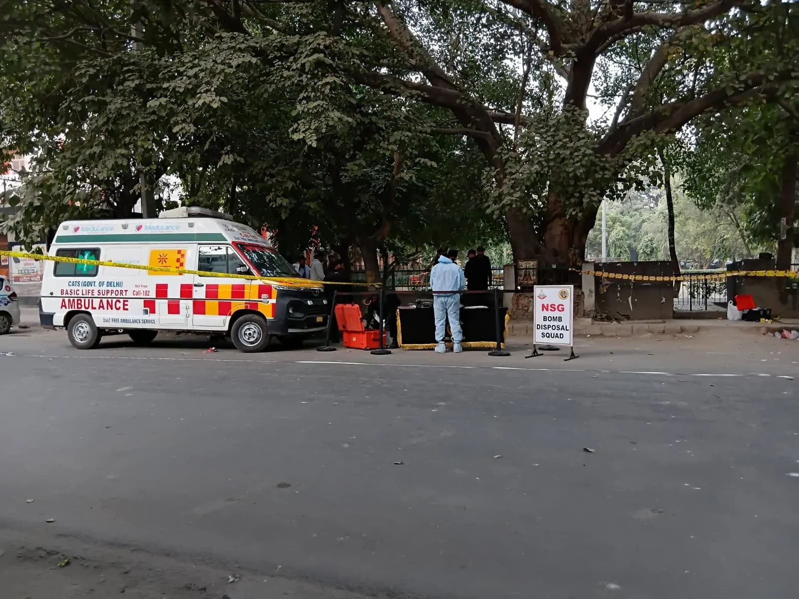 प्रशांत विहार धमाका, पुलिस ने दर्ज किया केस