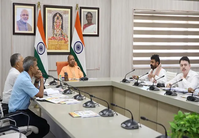 मुख्यमंत्री योगी का कड़ा संदेश-मिलावटखोरी बंद करो, नहीं तो चौराहों पर लगेगी फोटो