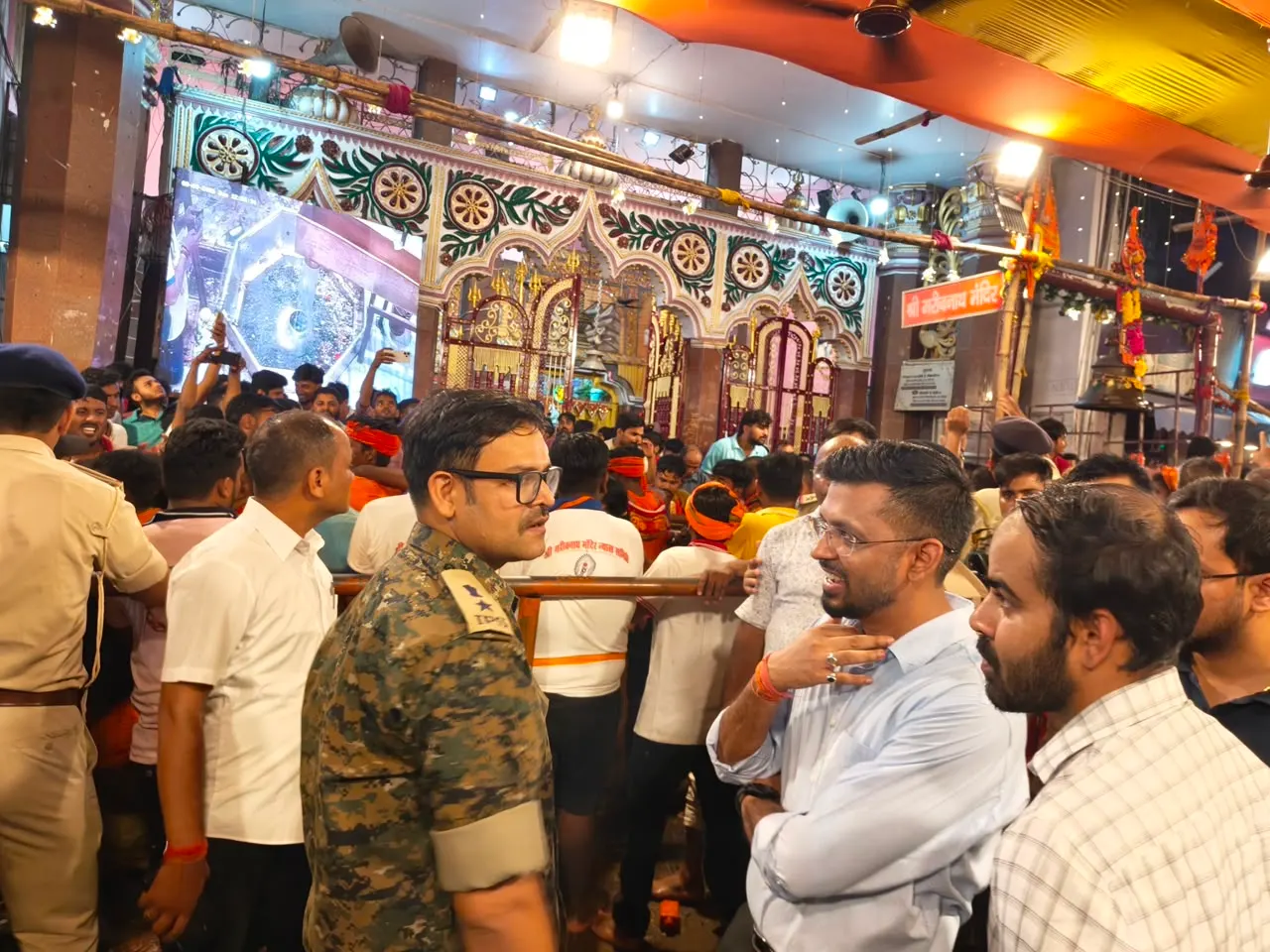 दूसरी सोमवारी पर गूंजा हर-हर महादेव, गरीबनाथ धाम में 3.5 लाख से ज्यादा श्रद्धालुओं ने किया जलाभिषेक