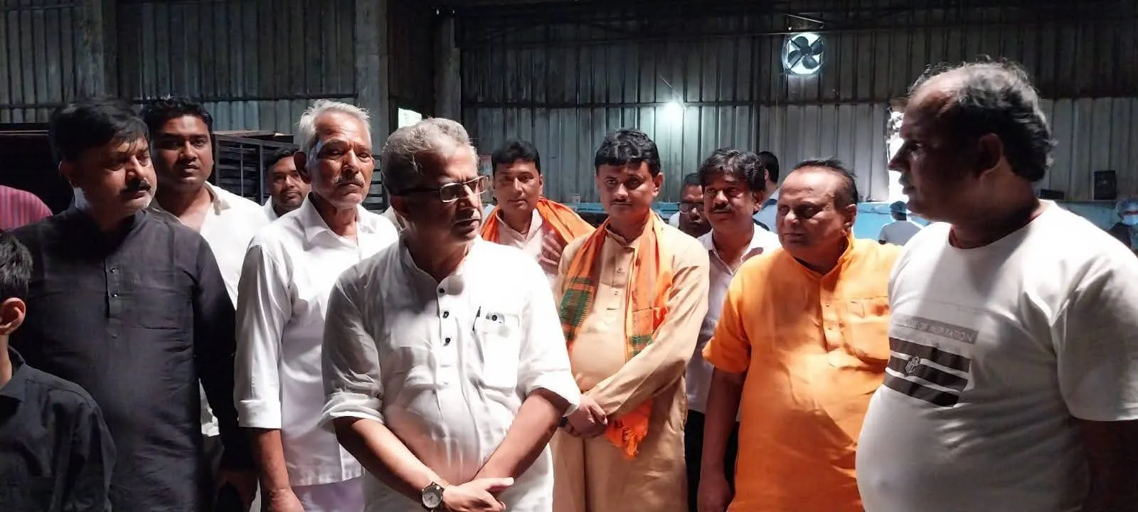 उद्योग मंत्री ने परवाहा जाते अत्याधुनिक मशीनों से सुसज्जित माही बेकरी का किया निरीक्षण