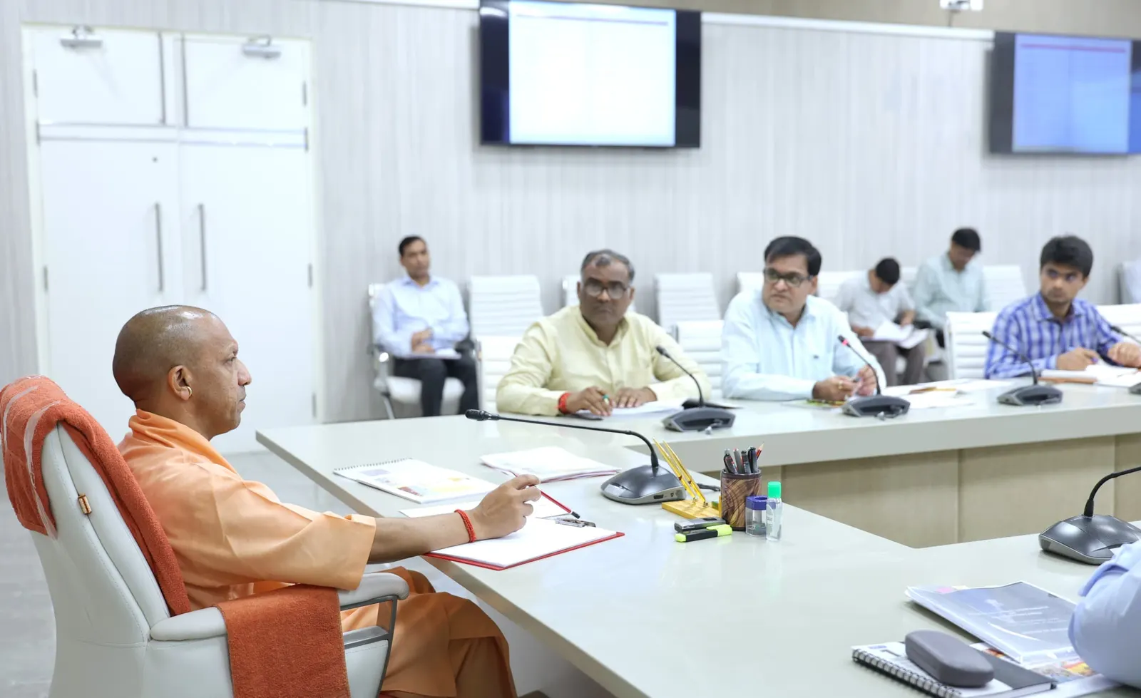 यूपी के हर विधानसभा क्षेत्र में एक मिनी स्टेडियम और हर मंडल में स्पोटर्स कॉलेज बनाए जाएं : मुख्यमंत्री योगी