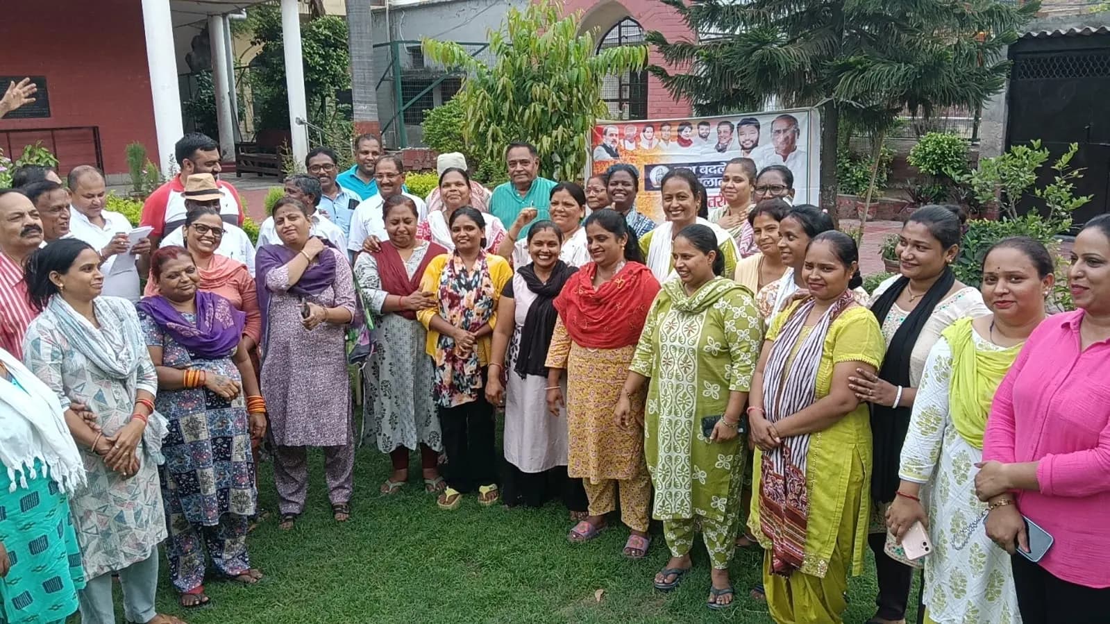 सीमापुरी में कांग्रेस कार्यकर्ताओं की बैठक आयोजित, संगठन को जमीनी स्तर पर मजबूत करने का लिया संकल्प