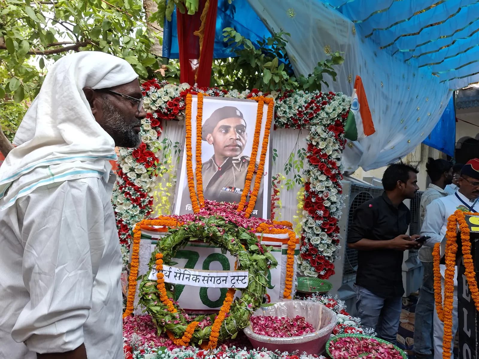 78वीं पुण्यतिथि: शहीद ब्रिगेडियर उस्मान को अंसारी परिवार की भावभीनी श्रद्धांजलि