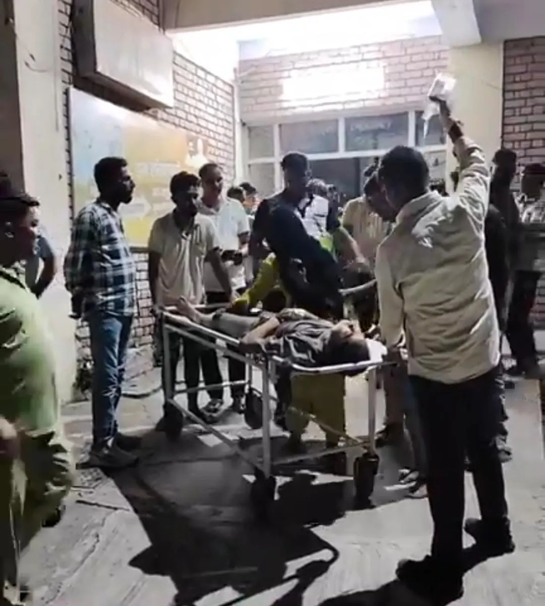जींद में घर में साे रही दाे बहनों को मारी गोली,पीजीआई रेफर