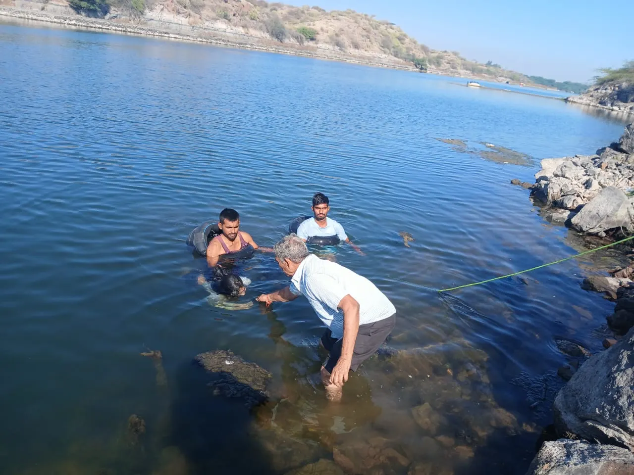 घर से लापता युगल के शव कायलाना झील में मिले