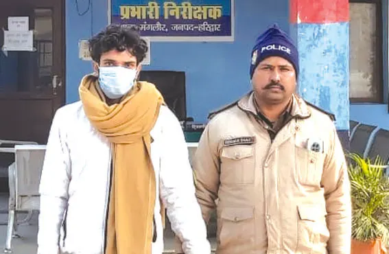 प्रतिबंधित नशीली दवा के साथ तस्कर गिरफ्तार