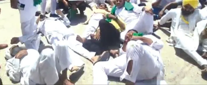 दून जा रहे किसानों को टोल प्लाजा पर रोका, लाठी चार्ज करने का आरोप