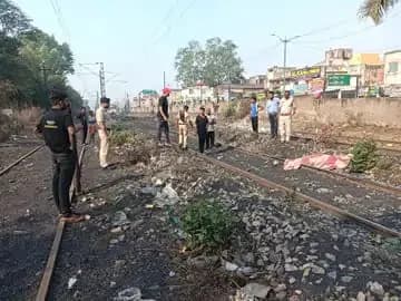 कोरबा में रेलवे ट्रैक पर मिला युवक का कटा हुआ शव, आत्महत्या की आशंका