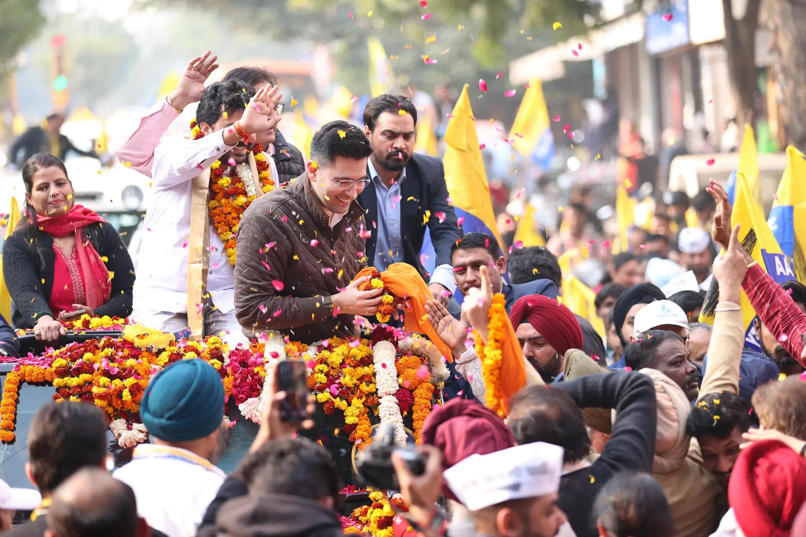 सांसद राघव चड्ढा ने राजेंद्र नगर विधानसभा क्षेत्र में किया रोड शो