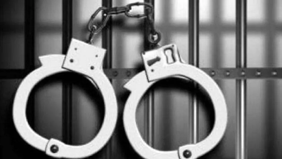 उत्तर बिहार का कुख्यात अपराधी मुकेश पाठक अपने दो सहयोगियों के साथ गिरफ्तार
