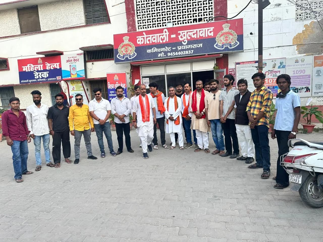 प्रयागराज में फूड कोर्ट पर छापा, गौवंश अधिनियम में चार गिरफ्तार