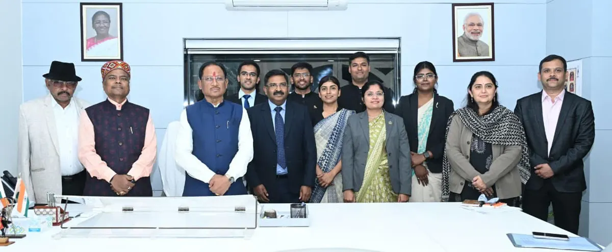 रायपुर : मुख्यमंत्री से भारतीय वन सेवा 2024 बैच के प्रशिक्षु अधिकारियों ने की मुलाकात