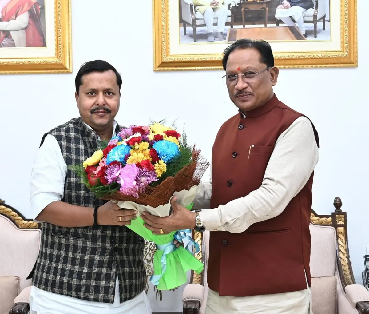 रायपुर : मुख्यमंत्री साय से बिहार के पथ निर्माण मंत्री नितिन नवीन ने की सौजन्य मुलाकात