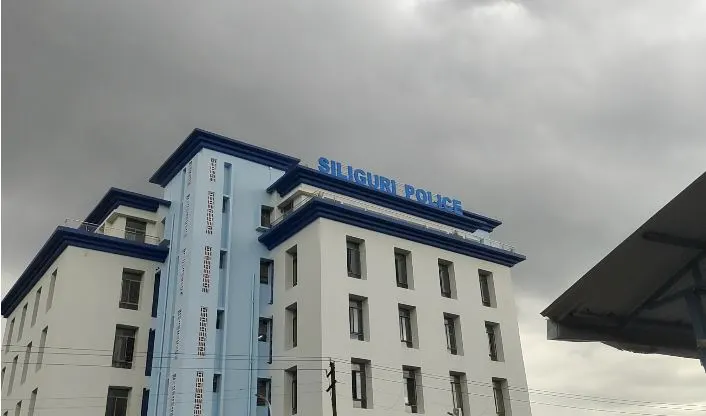 सिलीगुड़ी में क्रिसमस–न्यू ईयर के जश्न के बीच पुलिस अलर्ट, पब-बार की आड़ में बढ़ रहा नशे का कारोबार