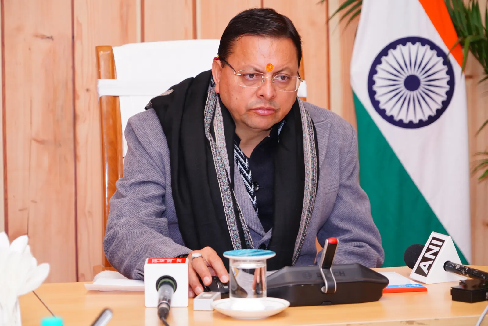 मुख्यमंत्री धामी ने राजस्व विभाग से संबंधित 6 वेब पोर्टल का किया शुभारंभ