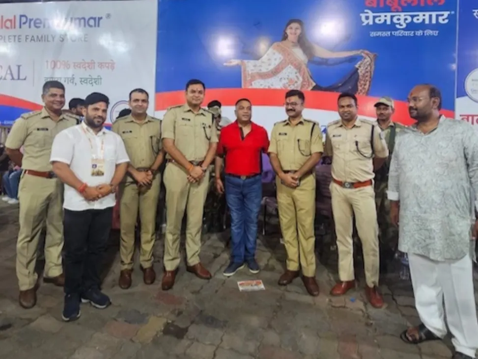 दुर्गा पूजा को लेकर एसएसपी ने देर रात किया पंडालों का निरीक्षण