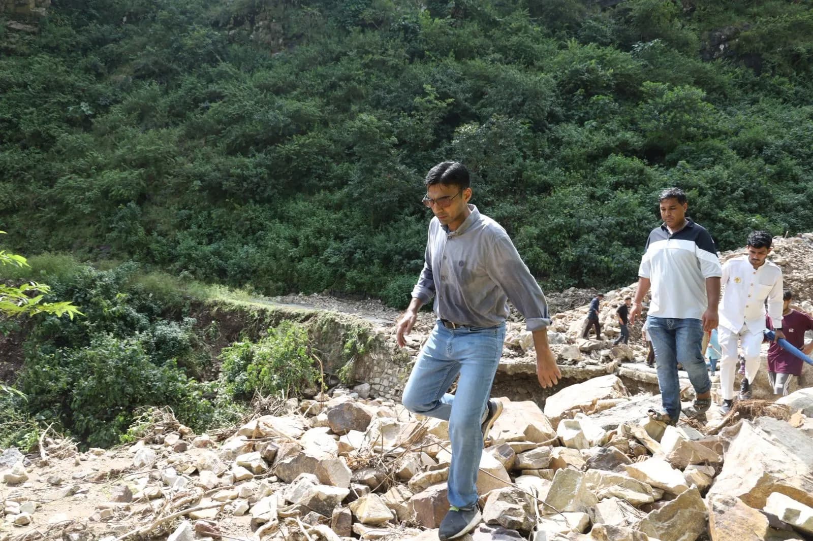 यमुना नदी पर स्यानाचट्टी के पास बनी झील, गंगोत्री में महिला यात्री की मौत