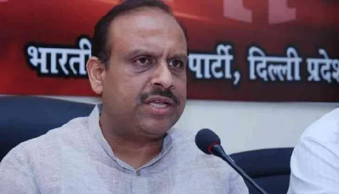 केजरीवाल हर चुनाव से पहले जनता को भ्रमित करने की नौटंकी करते हैंः विजेंद्र गुप्ता
