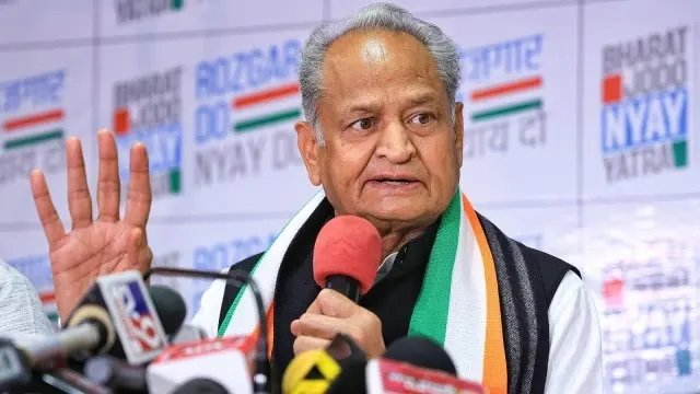स्वास्थ्य व्यवस्थाओं को लेकर पूर्व मुख्यमंत्री का सरकार पर हमला, बोले- प्रदेश में हेल्थ इमरजेंसी जैसे हालात