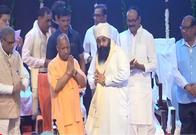 योगी आदित्यनाथ का कांग्रेस पर हमला, बोले- सत्ता के लिए देश के टुकड़े किए