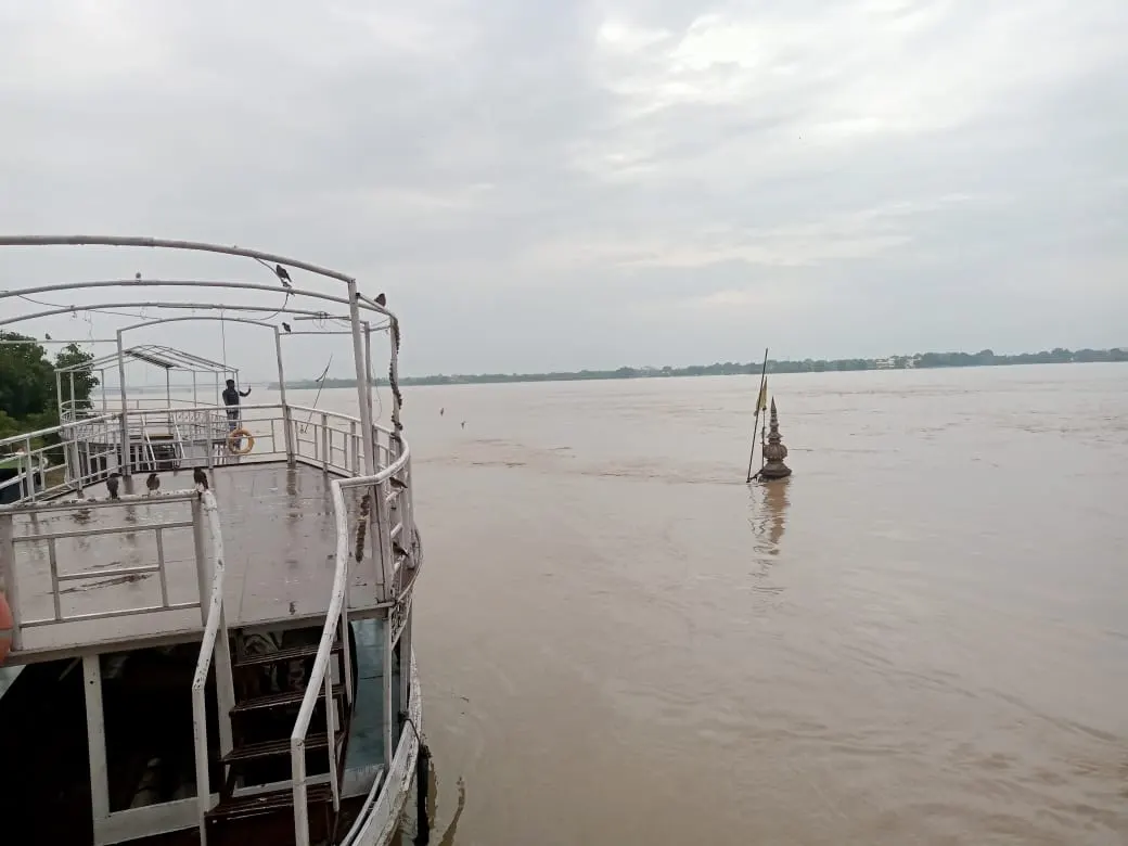 वाराणसी में बाढ़ से बिगड़े हालात, शहरी इलाकों में घरों तक पहुंचा पानी
