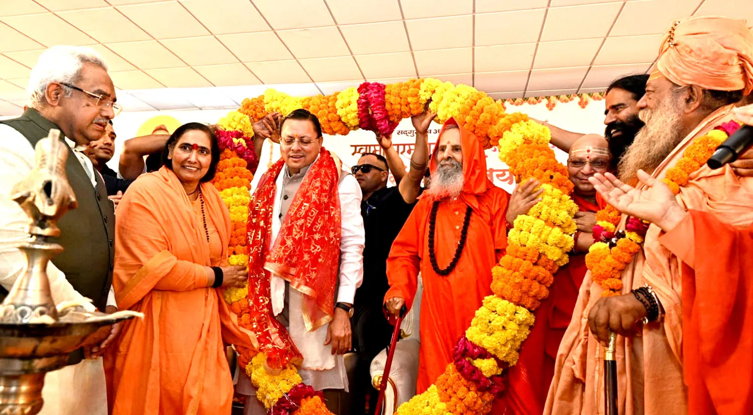 मुख्यमंत्री धामी ने किया अखंड परमधाम गंगा घाट का लोकार्पण
