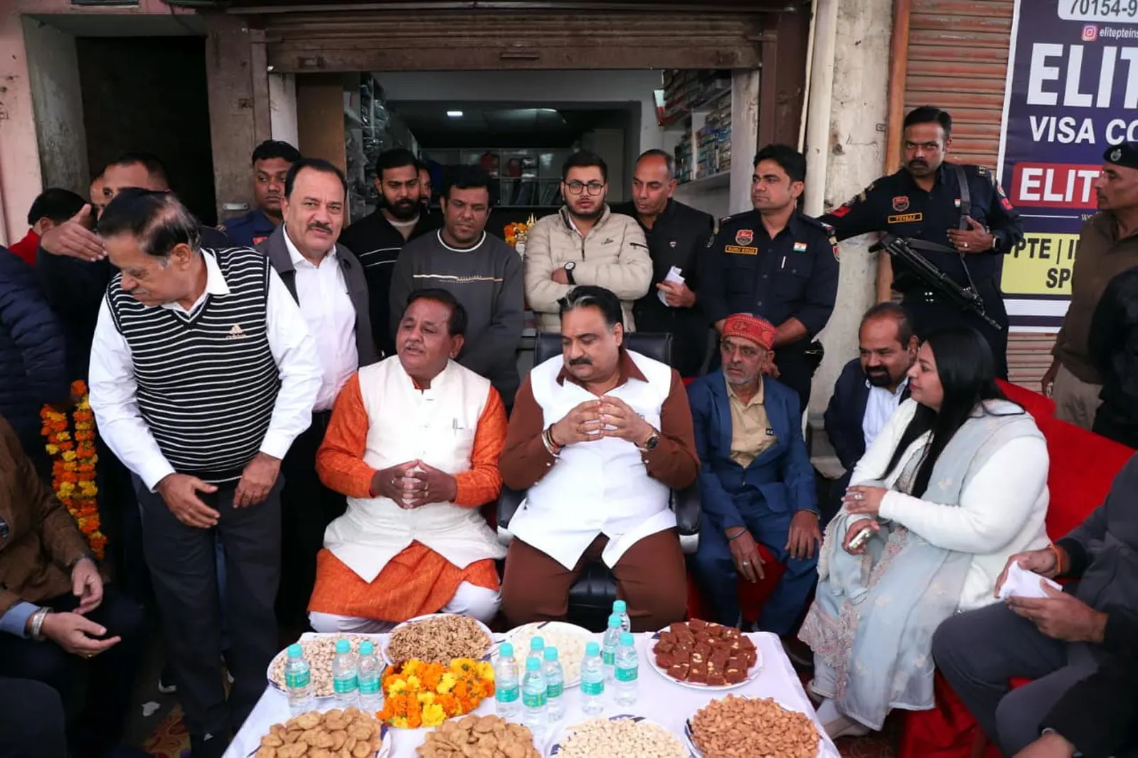डिप्टी स्पीकर के सामने दुकानदारों ने उठाया अतिक्रमण का मुद्दा