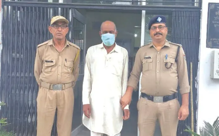 नाबालिग से दुष्कर्म का आरोपित गिरफ्तार