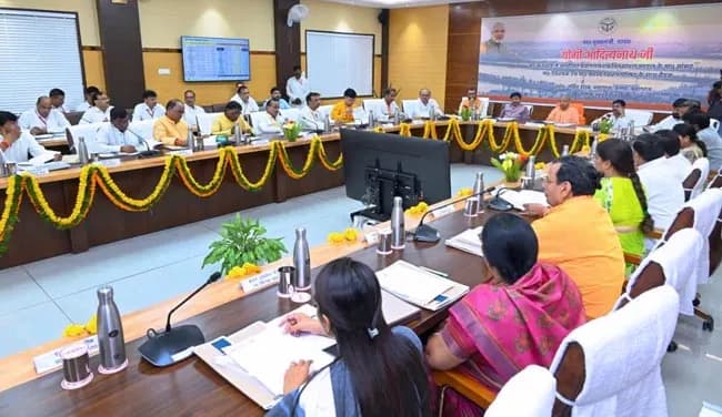 मुख्यमंत्री योगी ने प्रयागराज एवं विन्ध्यांचल मंडल के जनप्रतिनिधियों के साथ किया संवाद