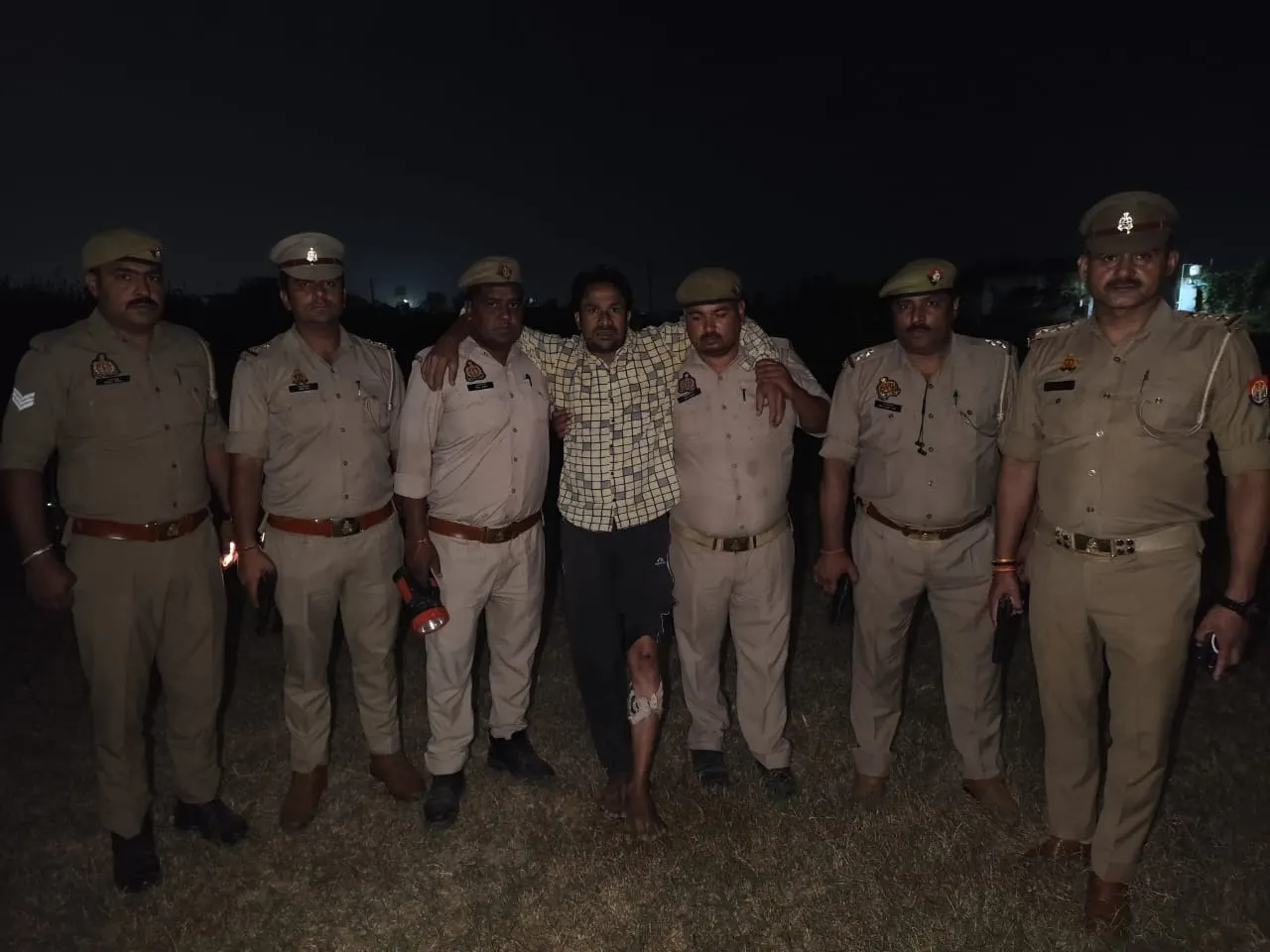 पुलिस मुठभेड़ में गौकश गोली लगने से हुआ घायल, गिरफ्तार