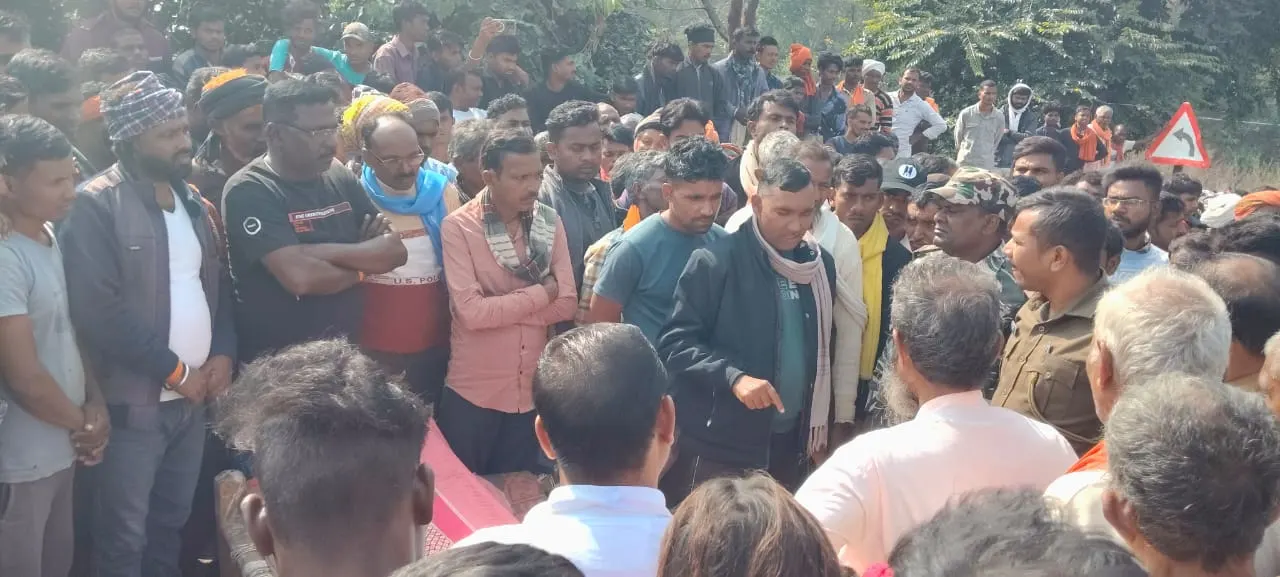 पलामू के युवक का शव लातेहार में मिला