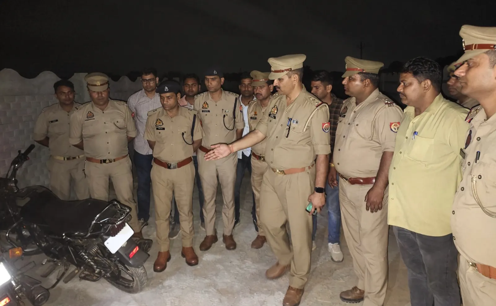 चार शातिर अंतर जनपदीय वाहन चोर गिरफ्तार, मुठभेड़ में एक को गोली लगी