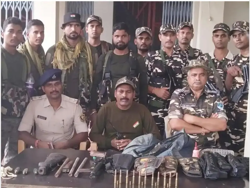 बिहार के औरंगाबाद में नक्सलियों के खिलाफ सुरक्षा बलों का संयुक्त अभियान,हथियार व कारतूस बरामद