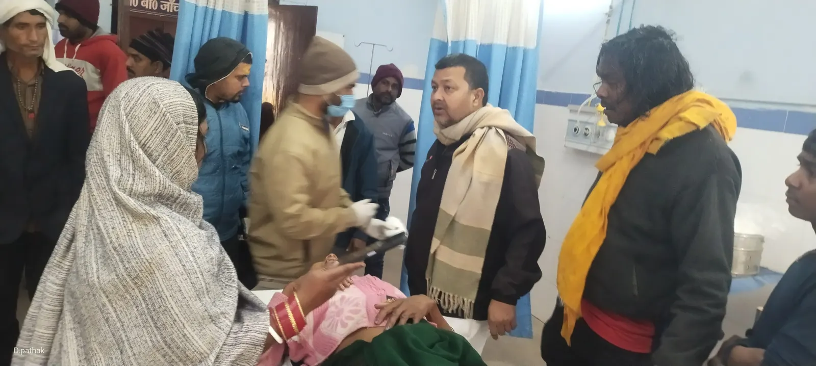तेज रफ्तार डंपर और ऑटाे की टक्कर में, एक की मौत, दो की हालत नाजुक