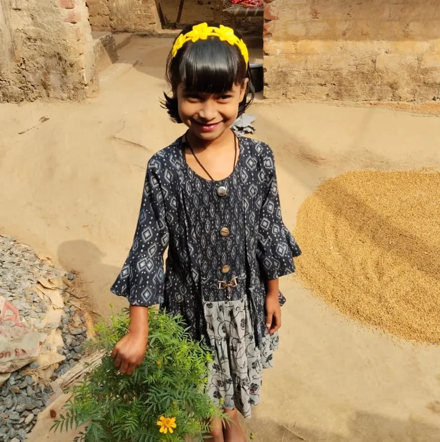 ट्रक की टक्कर से मासूम की मौत, माता-पिता गंभीर रूप से घायल