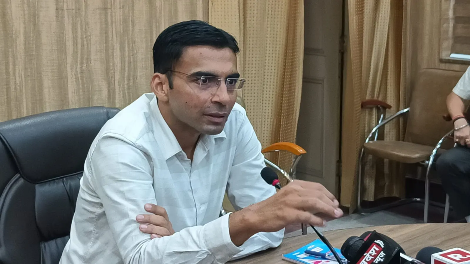 'सरकार आपके द्वार' की संकल्पना साकार करेंगे बहुउद्देशीय शिविर