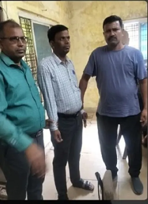 ग्वालियर: बिजली कनेक्शन के एवज में रिश्वत ले रहा था लाइनमैन, लोकायुक्त टीम ने रंगे हाथ दबोचा