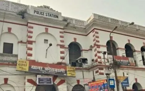 प्रयागराज में फांसी के फंदे से लटका मिला युवक का शव