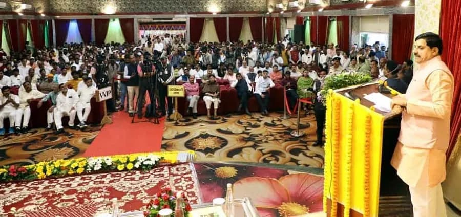 महर्षि वाल्मीकि ने श्रीराम के चरित्र 'रामायण' के रूप में मानवता को दिया अनुपम उपहार : मुख्यमंत्री डॉ. यादव