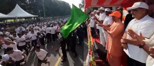 मुख्यमंत्री याेगी ने नशामुक्त भारत के लिए नमो मैराथन का किया शुभारंभ