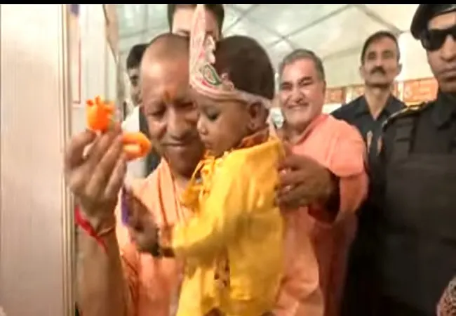 मुख्यमंत्री ने अलीगढ़ में 958 करोड़ की विकास परियोजनाओं का किया लोकार्पण व शिलान्यास