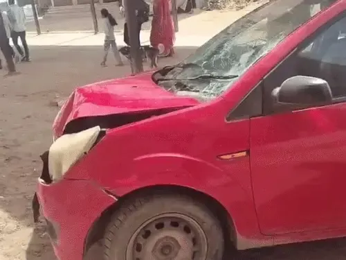 बेकाबू कार श्रद्धालुओं पर चढ़ी, सात साल के मासूम की मौत, छह घायल