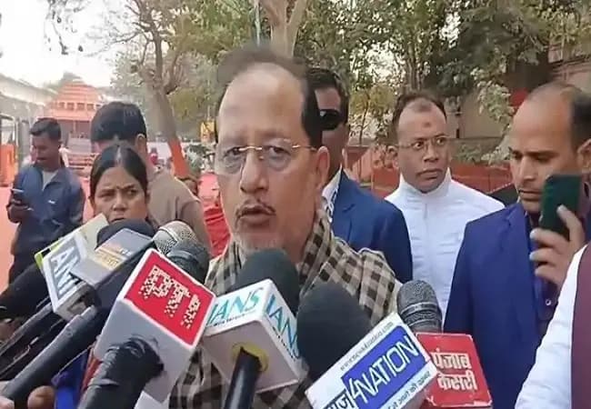उपमुख्यमंत्री विजय सिन्हा ने भूमाफियाओं को दी सख्त चेतावनी, कहा-किसी से डरते नहीं
