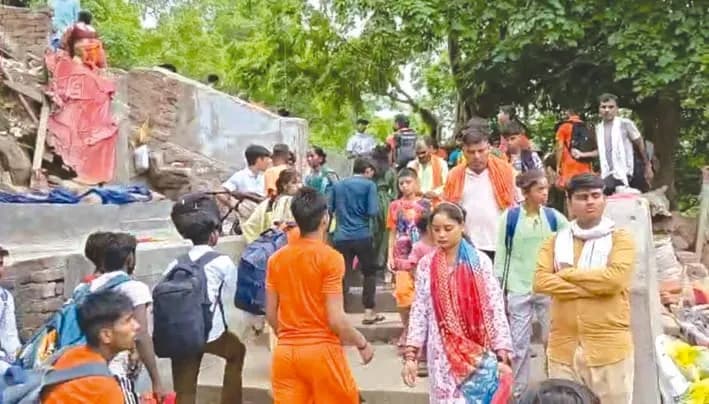 एसडीएम ने मनसा देवी मंदिर मार्ग का किया निरीक्षण