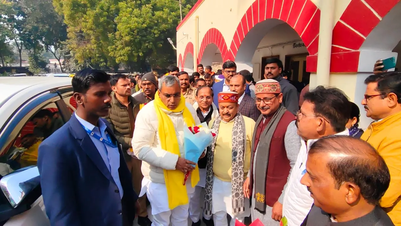 46 लाख मृत वोटरों को अखिलेश ही ला सकते हैं : ओपी राजभर