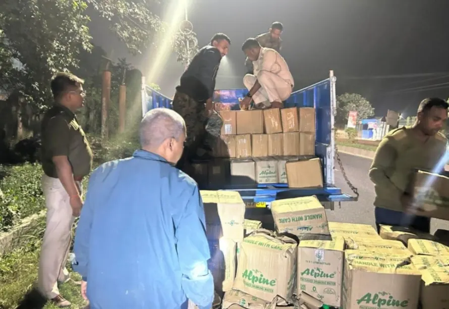 भारी मात्रा में शराब जब्त, दो गिरफ्तार