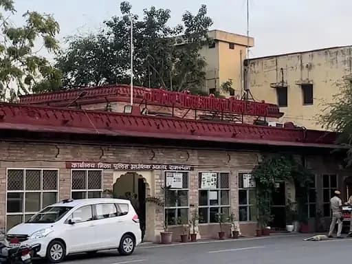 अजमेर में ननद-भाभी से चाकू की नोक पर लूट, बाइक सवार बदमाश फरार