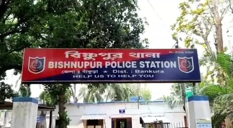 बिष्णुपुर में बर्बता: लाॅरी ड्राइवर ने कार चालक दो किमी तक घसीटा